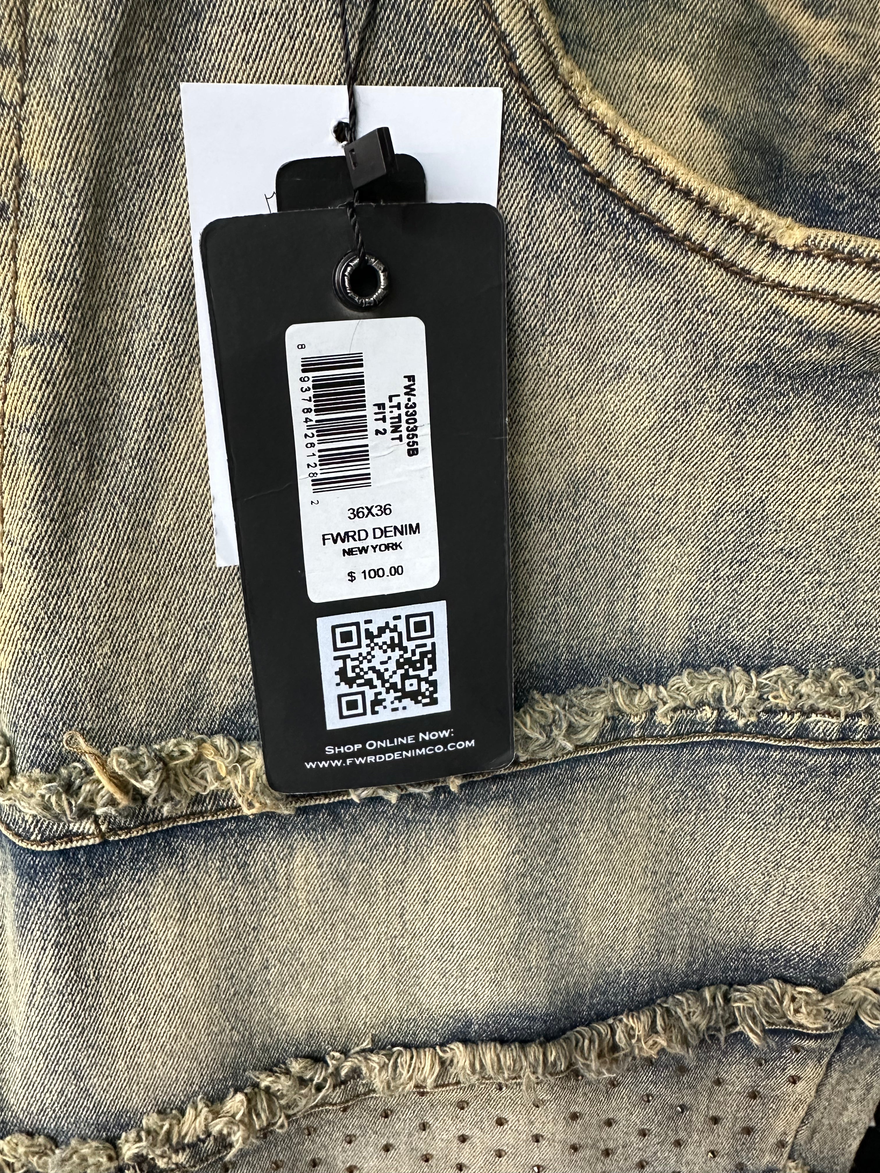 MEN'S STACKED SLASH DENIM PANT - LT.TINT