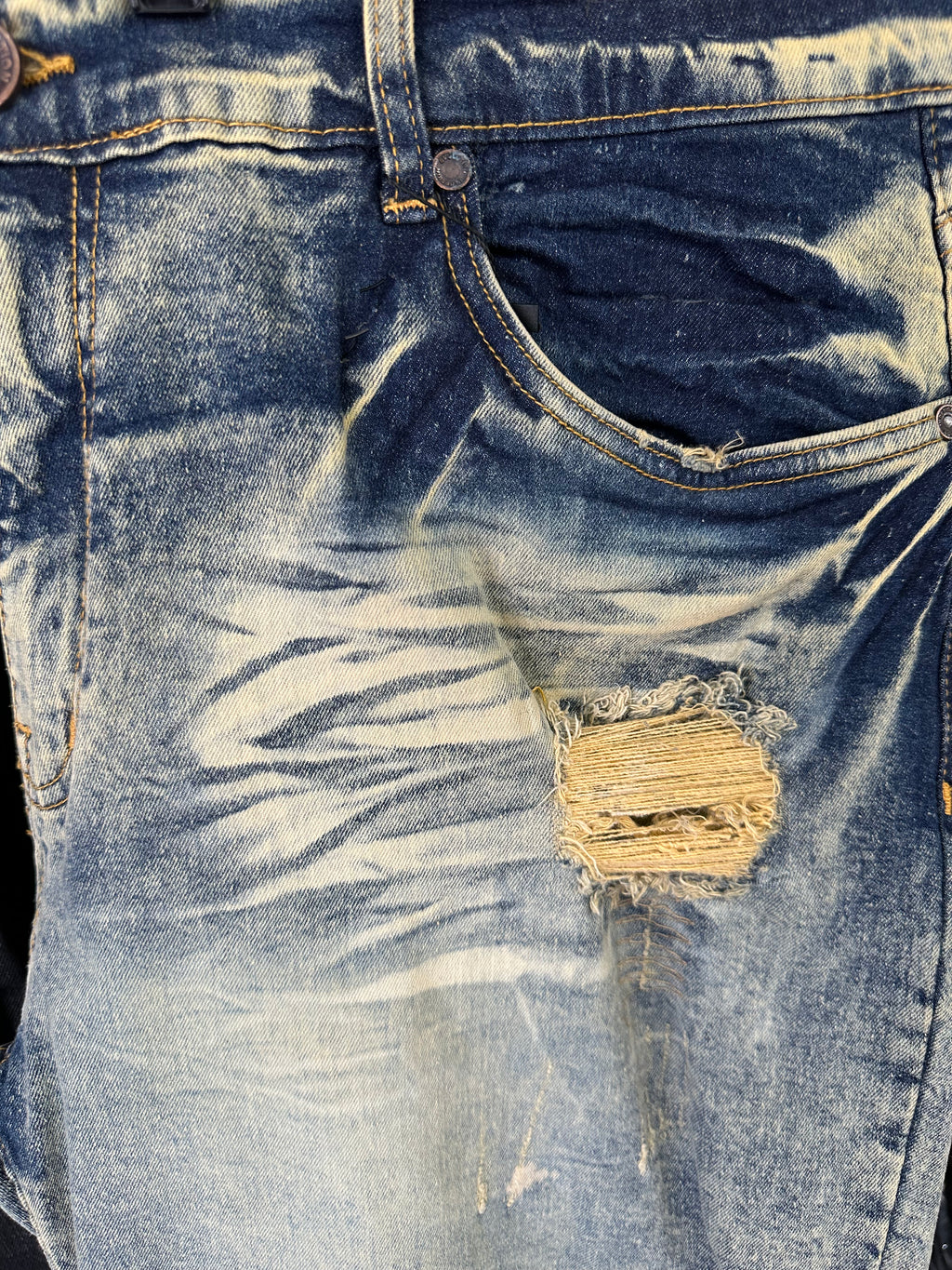 MEN'S CLASSIC BLEACHED DENIM SHORTS COLLECTION - LIGHT TINT